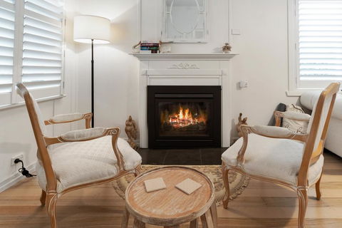 Amber Cottage, Luxury Seaside Retreat With Outdoor Spa! - Accommodation Tasmania 3