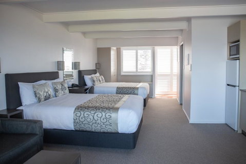 Amooran Oceanside Apartments And Motel - Accommodation Tasmania 3
