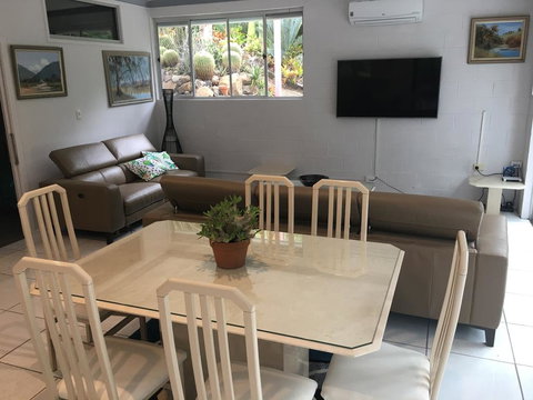 Ancient Gardens Guesthouse & Botanical Gardens - Accommodation Tasmania 1