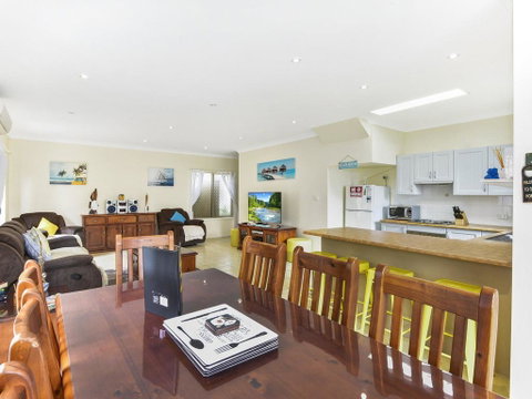 Anne's Beach Getaway - Accommodation Tasmania 1