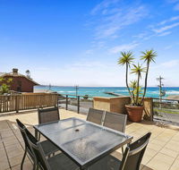 APARTMENT 12 PACIFIC APARTMENTS- Across From the Pier - Accommodation Tasmania