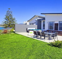 Aqua - views over jones beach - Accommodation Tasmania