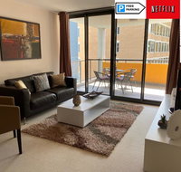 ARENA RESORT STYLE EXEC FREE NETFLIX WIFI WINE - Accommodation Tasmania