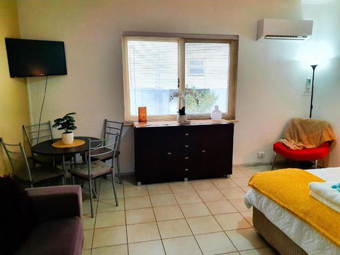M104 West Perth Studio Apartment Near Kings Park - Accommodation Tasmania 3
