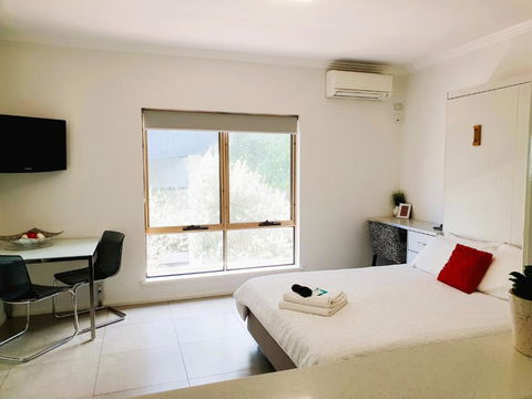 M4 West Perth Studio Apartment Near Kings Park - Accommodation Tasmania 3