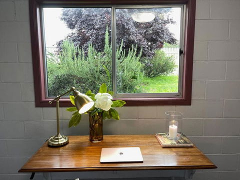 MAGNOLIA HOUSE ON THE CREEK - STANTHORPE - Accommodation Tasmania 3