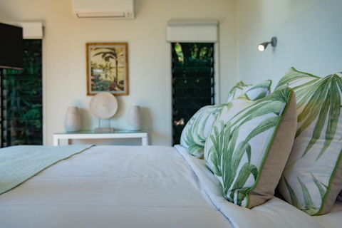 MANDALAY ESCAPE, SECLUSION & SERENITY WITH A POOL - Accommodation Tasmania 2