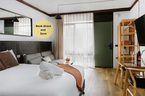 M Hotel - Accommodation Tasmania 0