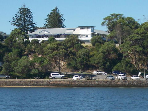 Marlo Hotel - Accommodation Tasmania 1