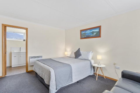 Martin Cash Motel - Accommodation Tasmania 0