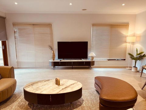 MEL-Point Cook Elegant Four-Bedroom House - Accommodation Tasmania 0