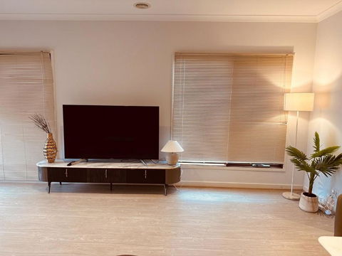 MEL-Point Cook Elegant Four-Bedroom House - Accommodation Tasmania 1