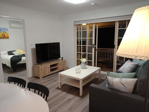 Modern 2BR Apartment With Parking - Accommodation Tasmania 1