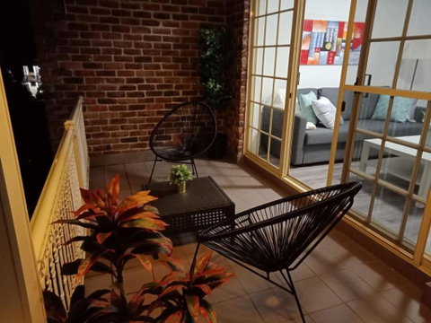 Modern 2BR Apartment With Parking - Accommodation Tasmania 3