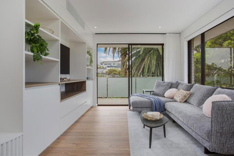 Modern, North-east Facing, 2-bed Apartment - Accommodation Tasmania 0
