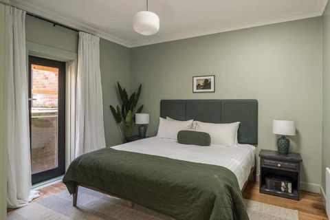 Modern 3-Bed Coastal Escape - Accommodation Tasmania 1