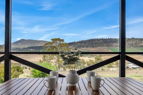 Modern And Scenic Valley Escape - Accommodation Tasmania 2