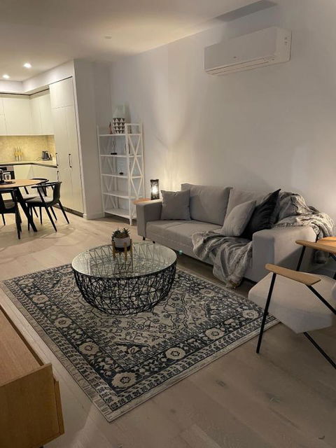 Modern Apartment On Courtney-02594 - Accommodation Tasmania 1