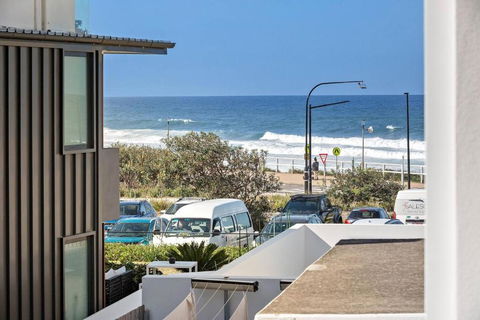 Modern Courtyard Oasis For Easy Beachside Living - Accommodation Tasmania 1