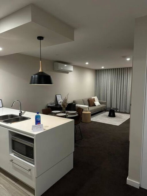 Modern Griffith Apartment - Accommodation Tasmania 1