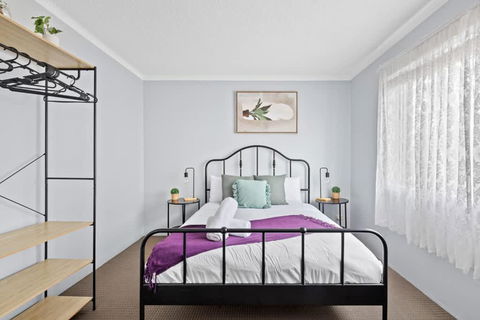 Modern Private Double Room - Central Spot At Liverpool - Shared Bathroom - Accommodation Tasmania 0