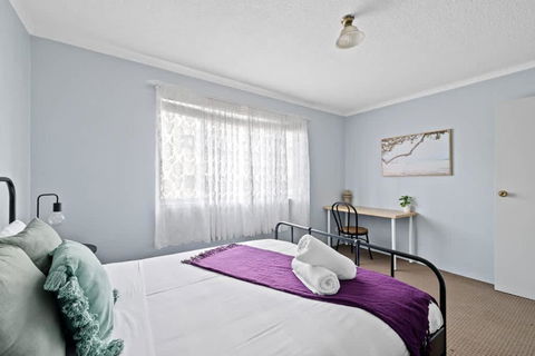 Modern Private Double Room - Central Spot At Liverpool - Shared Bathroom - Accommodation Tasmania 1