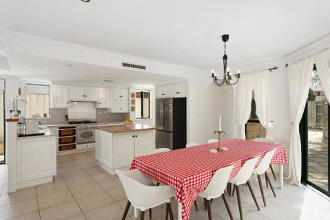 Newly Renovated Home Steps From Sorrento Beach - Accommodation Tasmania 3