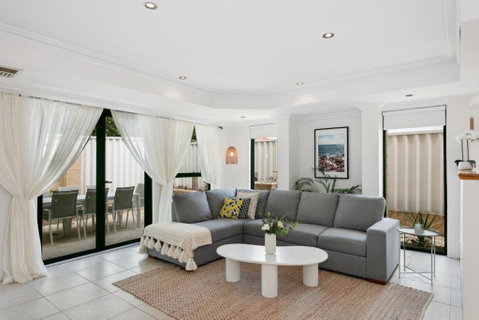 Newly Renovated Home Steps From Sorrento Beach - Accommodation Tasmania 0