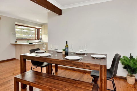 NEW PropertyBreezy Bayside Haven At Brightwaters - Accommodation Tasmania 3