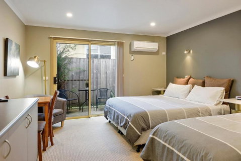 Motel Strahan - Accommodation Tasmania 2