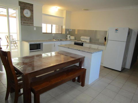 Nelson House - Accommodation Tasmania 2