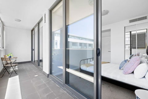 NEW 3BR Apt In Kingsgrove Sleeps 7 - Accommodation Tasmania 1