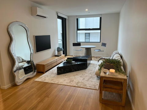 NEW BOUTIQUE 1bd Apt - Accommodation Tasmania 0