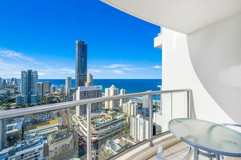 NEW Chevron Ocean Views Central Surfers. - Accommodation Tasmania 0
