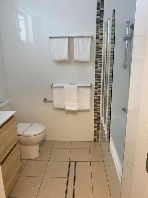 New England Motor Lodge - Accommodation Tasmania 3