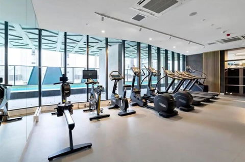 NEW Skyline View Luxury Apt Homey Heart Of ADL - Accommodation Tasmania 2