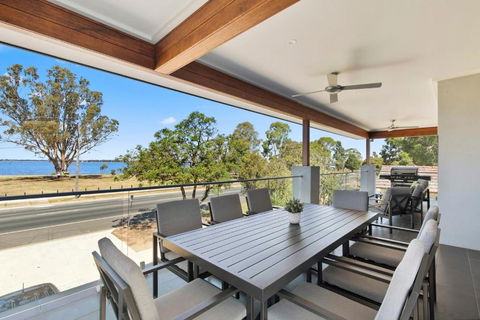 NEW - Sunrise Waters Holiday House - Accommodation Tasmania 0
