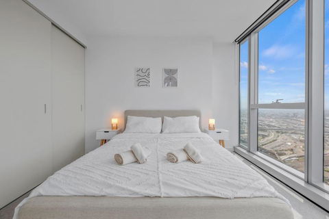 NEW Top Floor L70 CBD Luxury Apt - Accommodation Tasmania 1