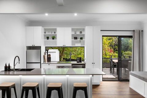 New Modern 2 Bedroom Mountain Retreat Escape - Accommodation Tasmania 1
