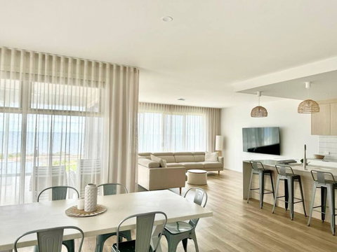 North Beach Hamptons - Accommodation Tasmania 0