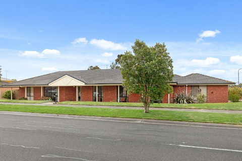 Oasis Springs - Accommodation Tasmania 0