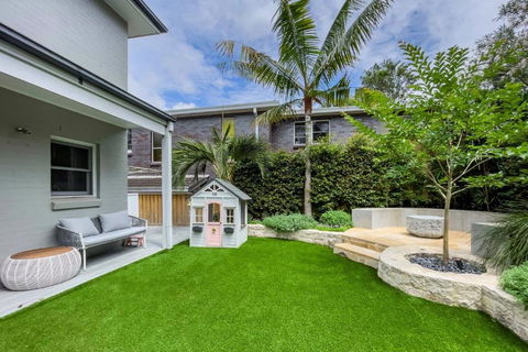 Oatley Escape With Pool Relax In Style & Elegance - Accommodation Tasmania 3