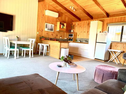 No43 Studio Apartment - Accommodation Tasmania 0