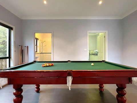 Oceanview Chic Villa 20 Min To CBD - Accommodation Tasmania 2