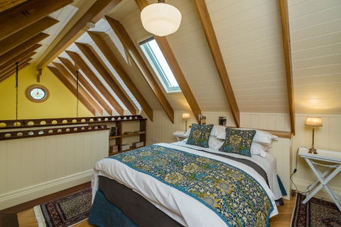 Old Bank Boutique Hotel - Accommodation Tasmania 1