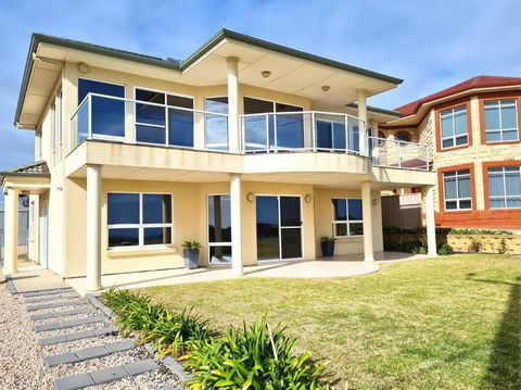 On The Bay - Accommodation Tasmania 0