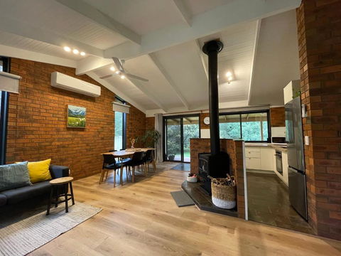 On The River, Porepunkah - Bright VIC - Accommodation Tasmania 0