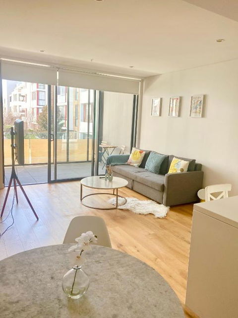 One Bedroom With Roof Top Pool - Accommodation Tasmania 1