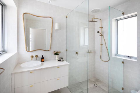 Pearl, Designer Beachfront Retreat, Semaphore Park - Accommodation Tasmania 2