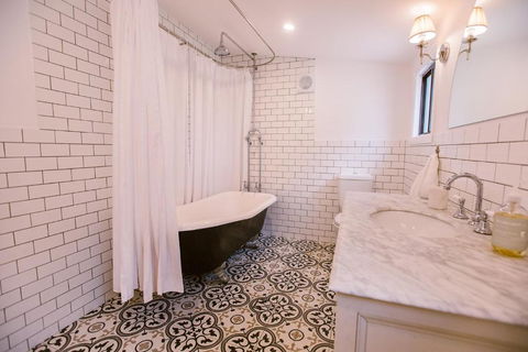 Pet-Friendly Highlands Home With Fireplace - Accommodation Tasmania 3